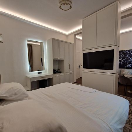 Jensen Luxury Suites Rhodes City Exteriör bild