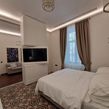 Jensen Luxury Suites Rhodes City Exteriör bild
