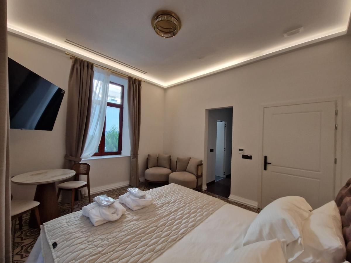 Jensen Luxury Suites Rhodes City Exteriör bild
