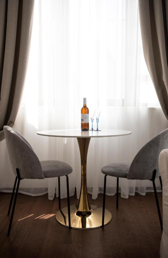 Jensen Luxury Suites Rhodes City Exteriör bild