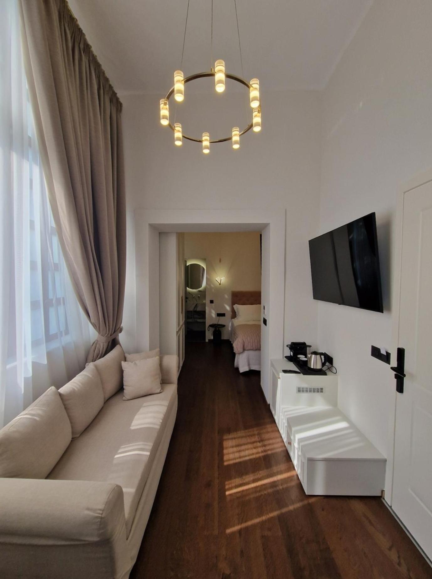 Jensen Luxury Suites Rhodes City Exteriör bild