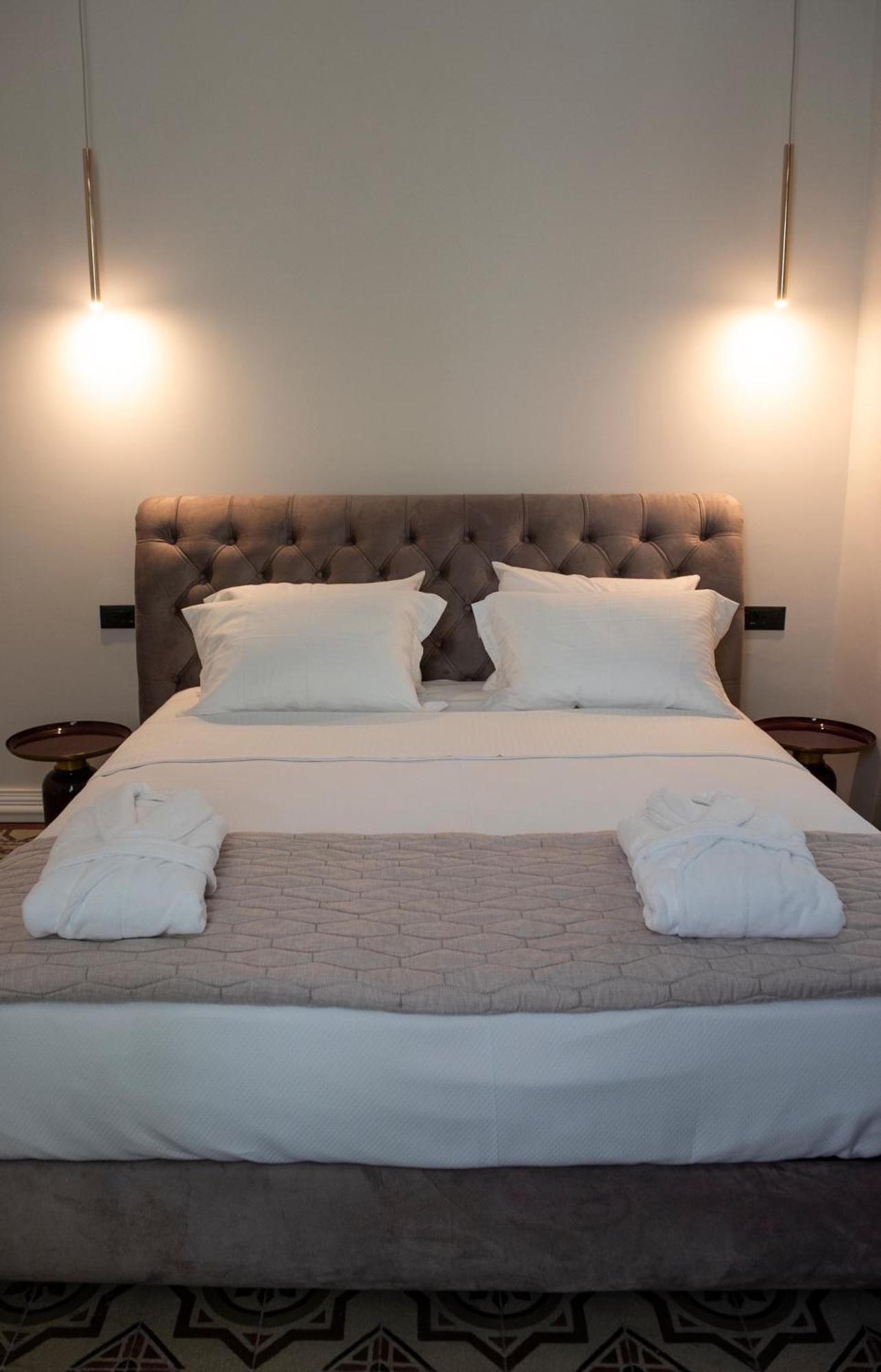 Jensen Luxury Suites Rhodes City Exteriör bild