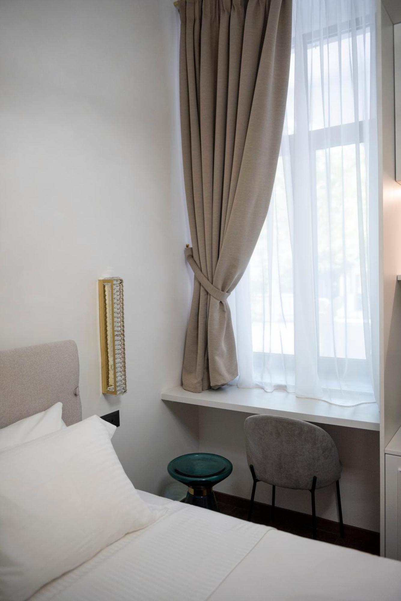 Jensen Luxury Suites Rhodes City Exteriör bild